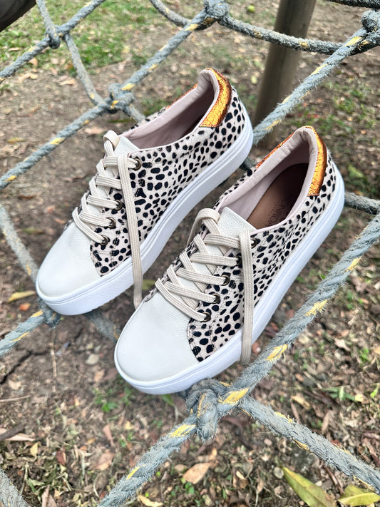 Tenis Kaira