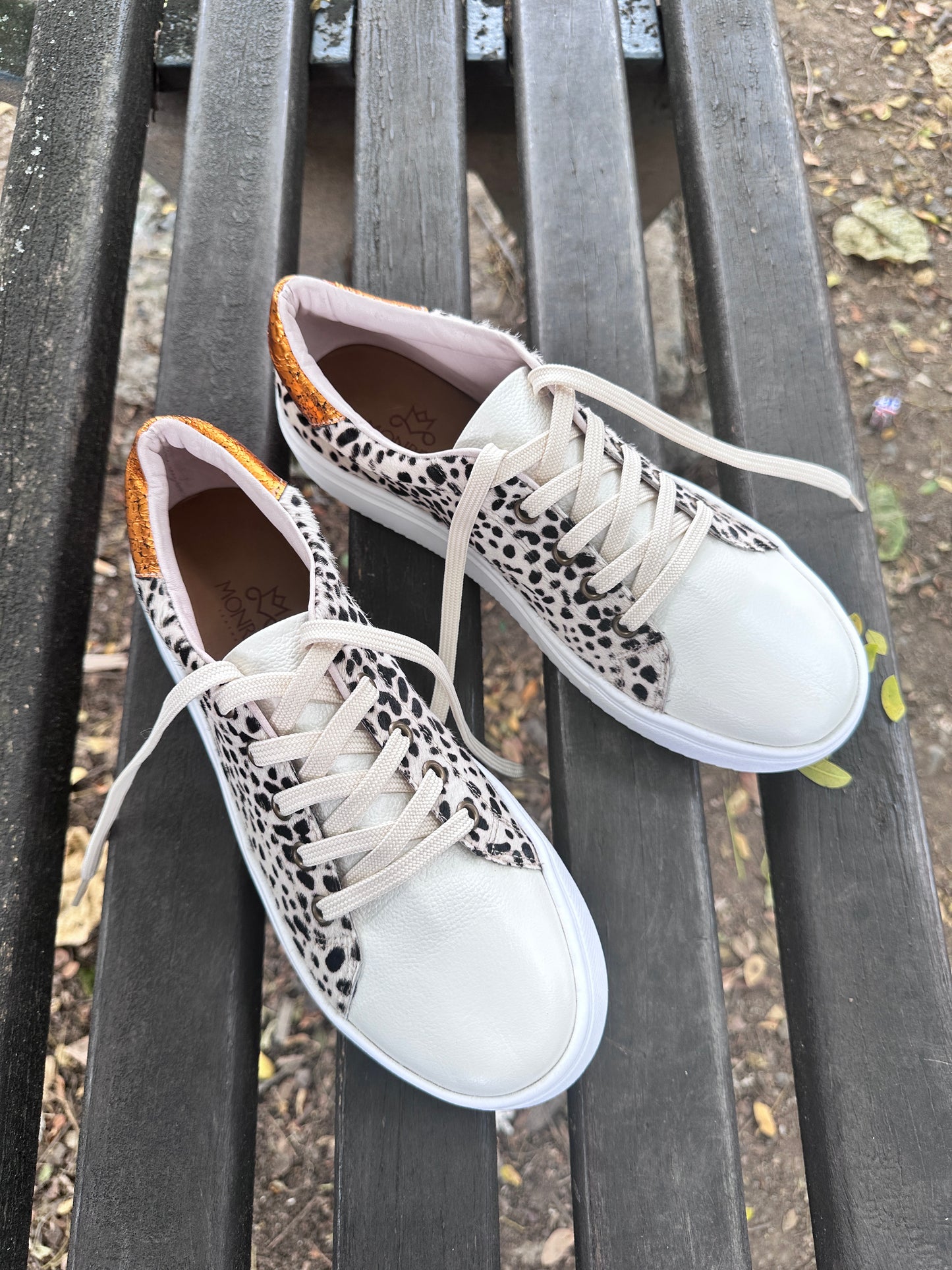 Tenis Kaira